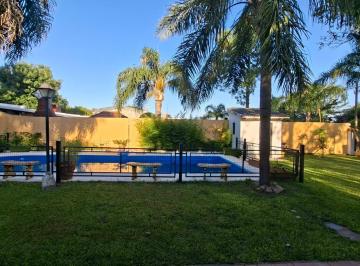 Casa · 120m² · 3 Ambientes · 4 Cocheras · Venta Casa Parque y Piscina Villa Amelia