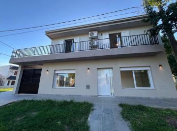 Casa · 244m² · 5 Ambientes · 2 Cocheras · Venta Casa Remodelada 5 Ambientes en Velez Sarsfield Al 6500