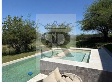Casa de 12 ambientes, Mendiolaza · Casa en Estancia El Terron, 4 Dorm. en Suite, venta