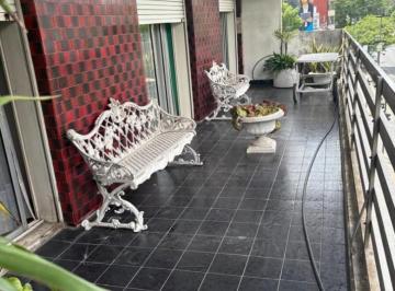 Departamento · 210m² · 6 Ambientes · 1 Cochera · Gran Piso Exclusivo 4 Dorm. Sobre Av Pellegrini con Impresionante Balcon