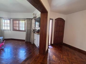 Casa · 250ha · 6 Ambientes · Casa en Venta Residencial Velez Sarfield 2 Dorm.