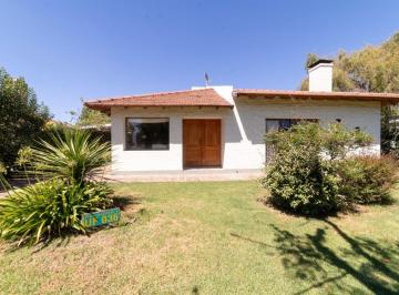 Casa de 6 ambientes, Cañuelas · Casa en Venta en Club de Campo La Martona