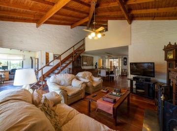 Casa de 6 ambientes, Cañuelas · Casa en Venta en Club de Campo La Martona