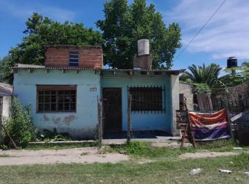 Casa · 300m² · 2 Ambientes · Casa en Virrey del Pino