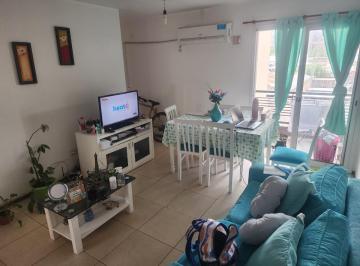 Departamento · 40m² · 2 Ambientes · Departamento de 1 Dormitorio C/ Balcón a m Plaza Colón!
