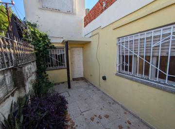 Casa de 4 ambientes, Rosario · Se Vende Casa en Sorrento 1374