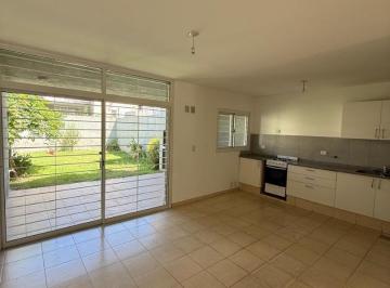 Casa · 150m² · 4 Ambientes · 2 Cocheras · Alquilo Duplex 3 Dorm. en B° Nuevo Urca