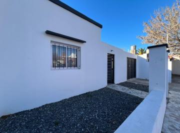 Casa · 94m² · 3 Ambientes · 1 Cochera · Casa en Rosedal