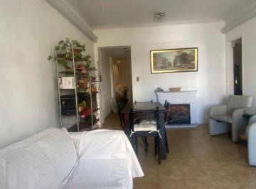 Departamento · 80m² · 3 Ambientes · Semipiso 3 Amb - C/balcón Al Frente - Balvanera