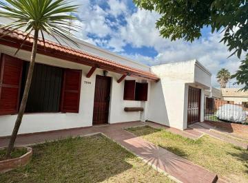 Casa · 103m² · 5 Ambientes · 2 Cocheras · Casa en Venta 2 Dorm. Una Sola Planta Arguello Cordoba Apto Credito