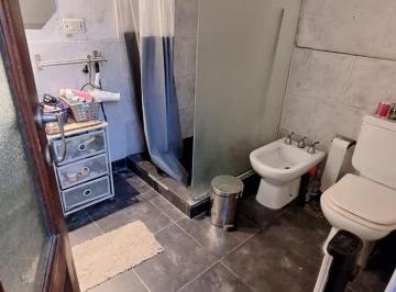 PH · 66m² · 3 Ambientes · Venta - PH 3 Ambientes - Barracas Al Sur - Oportunidad de Inversión