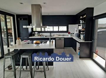 Casa · 200m² · 4 Ambientes · Casa en Venta a La Laguna en El Cantón, Escobar, G. B. a. Zona Norte