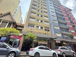Departamento · 38m² · 2 Ambientes · Venta 2 Ambientes Al Frente con Patio en Centro Mar del Plata Luminoso