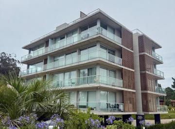 Departamento · 32m² · 1 Ambiente · 1 Cochera · Nuevo con Amplio Balcón, Cochera y Amueblado.