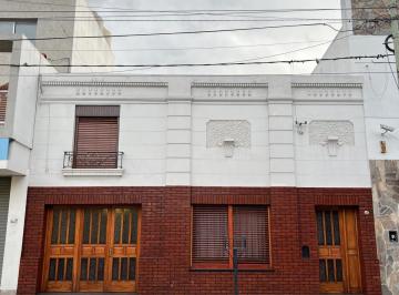 Casa · 191m² · 2 Ambientes · 1 Cochera · Casa en Ensenada