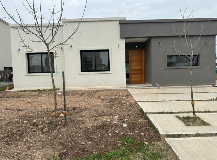 Casa · 160m² · 4 Ambientes