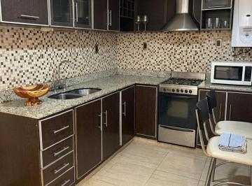 Cocina · Casa 2 Plantas y 2 Dorm en Barrio Cura - Acepta Permuta