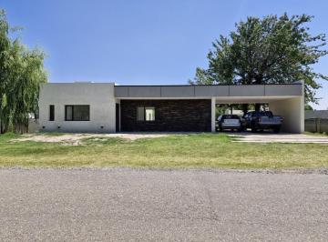 Casa · 172m² · 4 Ambientes · Venta | Casa a Estrenar en Los Canales de Plottier