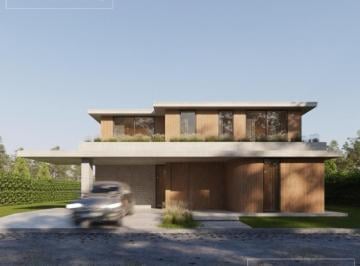 Casa · 299m² · 4 Dormitorios · 2 Cocheras · Casa en Venta en Carpinchos, Nordeta. con Excelente Orientación