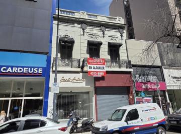 Local comercial · 490m² · Local Comercial. Pb: 4.50 X 30 m. a Los 20 m Se Ensancha a 9 m. 1º Piso: 200 m². 2º Piso: 70 m².