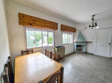 Casa · 203m² · 3 Dormitorios · Casa 3 Amb. + Depto. 2 Amb. Ap. Crédito - Nápoles y Int. Rufino Inda