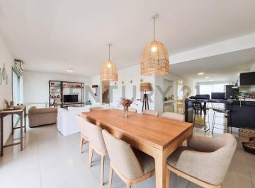 Departamento · 249m² · 4 Dormitorios · 3 Cocheras · Triplex de 4 Dorm. Balcon, Parrilla y Cochera en Venta