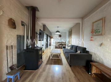 Casa · 180m² · 4 Ambientes · 2 Cocheras · Casa 4 Amplios Ambientes en Haras Miryam