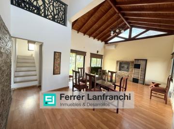 Casa · 161m² · 5 Ambientes · 1 Cochera · Casa en Venta en Bela Vista Rio Ceballos