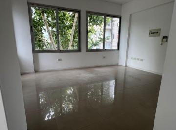 Departamento de 4 ambientes, Lanús · Oficina en Alquiler - Excelente Ubicación