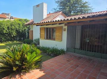 Foto · Casa en Venta en Villa Belgrano Apto Credito (Recibe Menor)