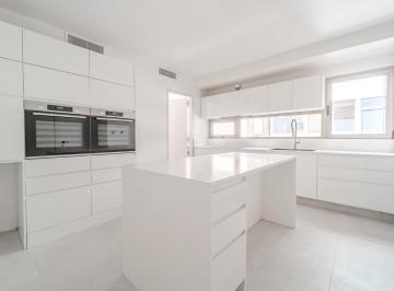 Departamento · 167m² · 4 Ambientes · 1 Cochera · 4 Amb - Genzo Salguero Venta C/cochera