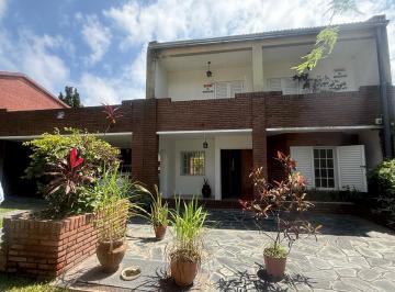 Casa · 600m² · 4 Dormitorios · 3 Cocheras · Casa - Yerba Buena