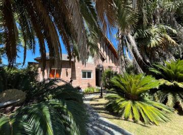 Casa de 5 ambientes, Cañuelas · Casa en Venta La Martona Amplia Dos Dorm. con Pileta