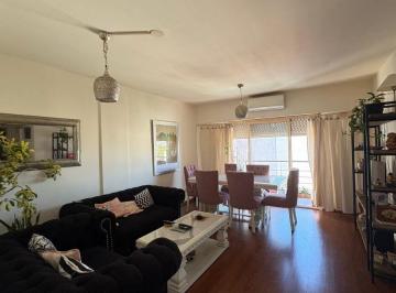 Departamento de 2 ambientes, Floresta · Floresta 2 Amb Semipiso Balcón y Cochera - Súper Luminoso!