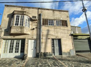 Casa de 5 ambientes, Lanús · Casa Para Dos Familais en Venta Remedios de Escalada