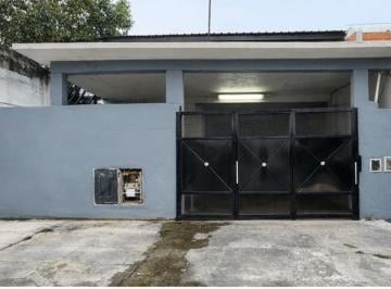 Casa de 8 ambientes, La Matanza · Dos Viviendas en Una – 5 Ambientes Totales – Patio y Cochera – La Tablada