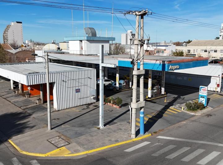 Local comercial · 194m²