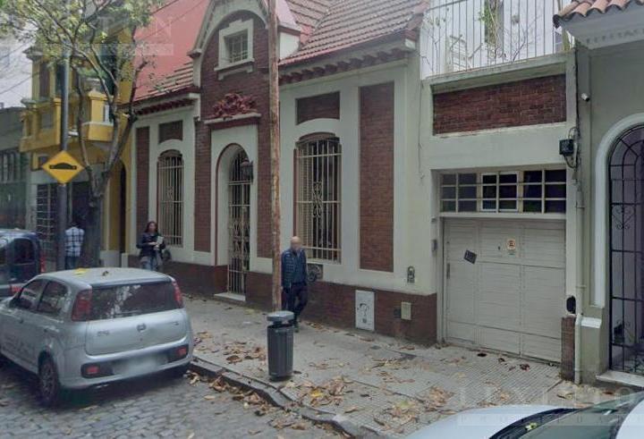 Casa · 215m² · 5 Ambientes · 1 Cochera