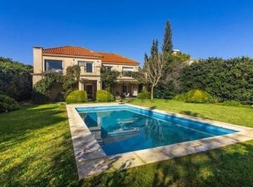 Casa · 220m² · 8 Ambientes · 3 Cocheras · Venta Residencia en Barrio Cerrado La Montura – Pilar