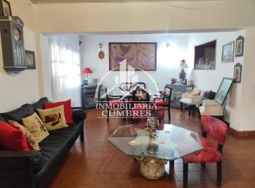 Casa · 178m² · 4 Ambientes · 1 Cochera · Casa en Venta Macrocentro