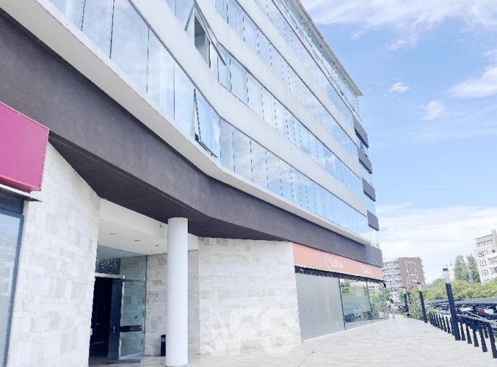 Oficina comercial · 44m² · 1 Ambiente · 1 Cochera