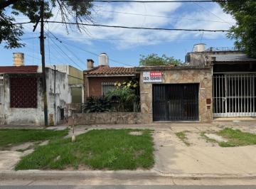 Casa · 85m² · 5 Ambientes · 1 Cochera · Venta - Navarro 6100 - 2 Casas - Ingresos Individuales - Inversion
