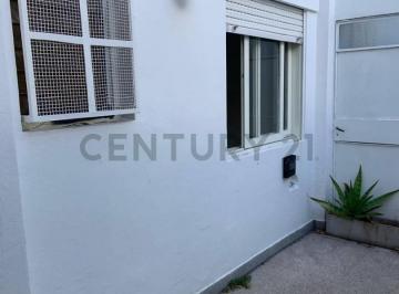 PH · 53m² · 2 Dormitorios · 1 Cochera · 12 Entre 35 y 36. PH Al Frente de 2 Dorm. en Venta. La Plata