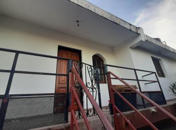 Departamento · 102m² · 8 Ambientes · Se Vende Oportunidad Casa Mas Deparamento