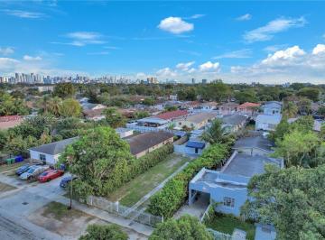 Casa · 80m² · 3 Ambientes · Casa en Venta - 2 Dorm. 2 Baños - Miami