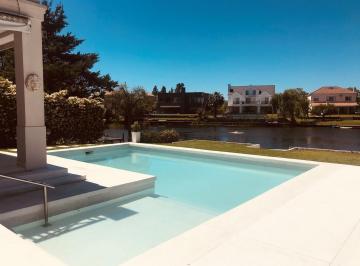 Casa · 349m² · 7 Ambientes · 1 Cochera · Casa Chalet en Venta en La Alameda, Nordelta, Tigre