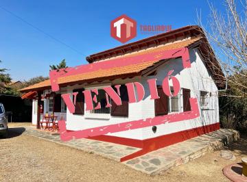 Casa · 90m² · 4 Ambientes · 2 Cocheras · Casa en Area Céntrica en Merlo