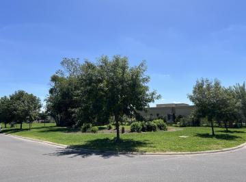 Terreno · 839m² · Excelente Lote en Esquina en B° Privado Haras Santa Maria