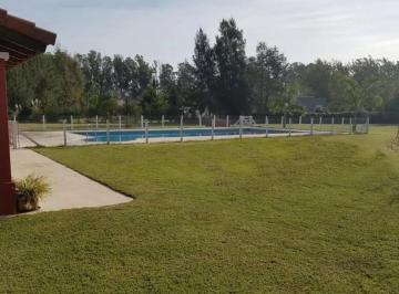 Casa · 350m² · 6 Ambientes · 4 Cocheras · Casa en Venta - 4 Dorm. 7 Baños - Cochera - 4.937 m² - Campos de Roca