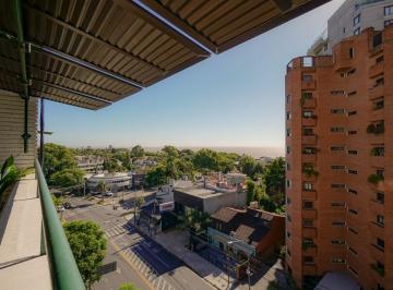 Departamento de 3 ambientes, Vicente López · Semipiso de Categoría en La Lucila – Vista Al Río y Excelente Estado - 3 Ambientes con Balcón